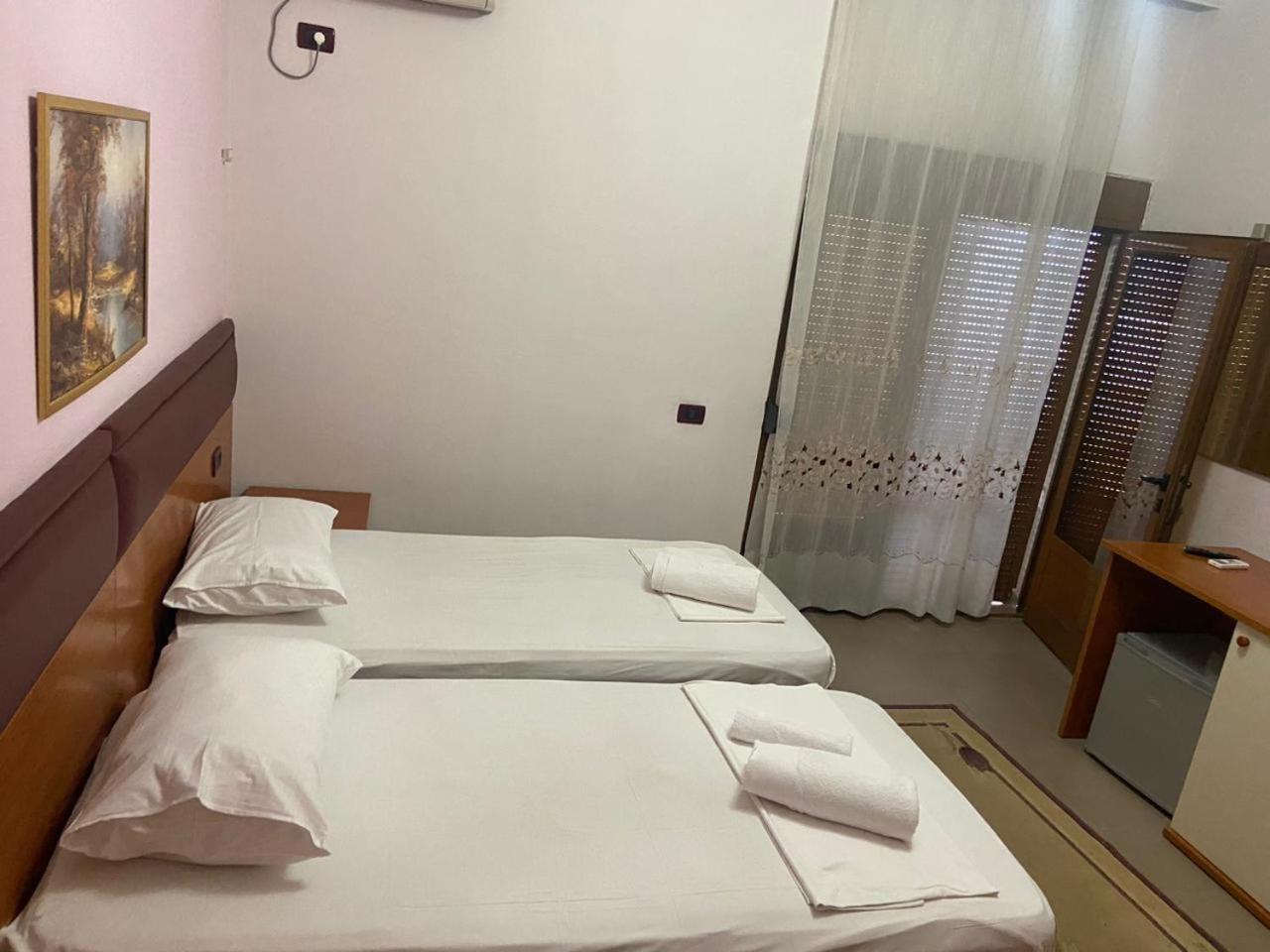 Hotel Edland Vlorë Exterior foto