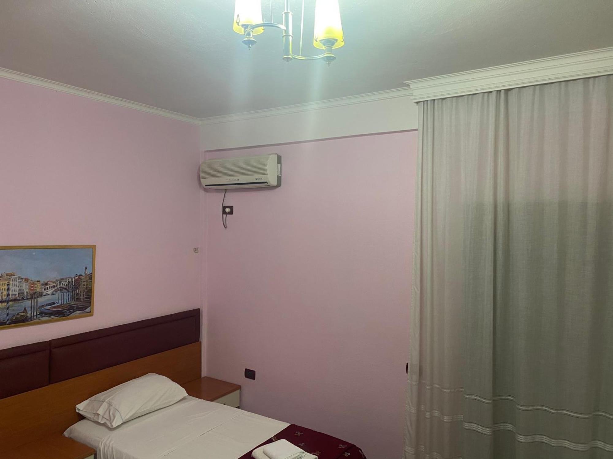 Hotel Edland Vlorë Exterior foto