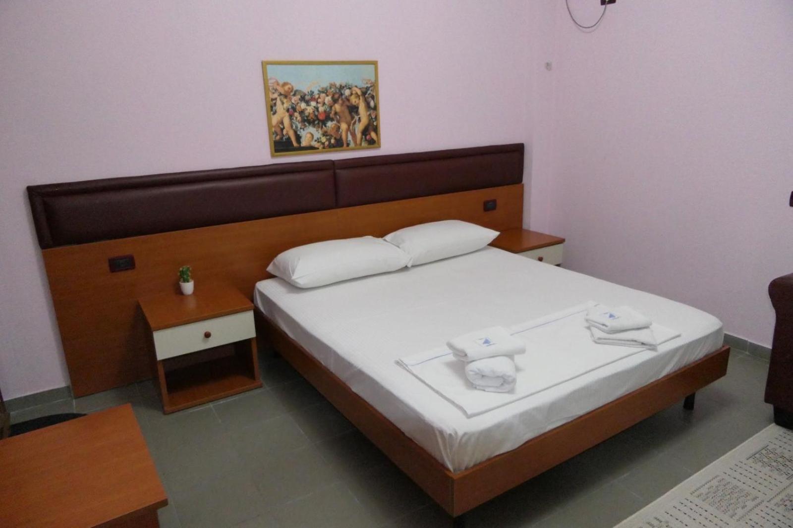 Hotel Edland Vlorë Exterior foto